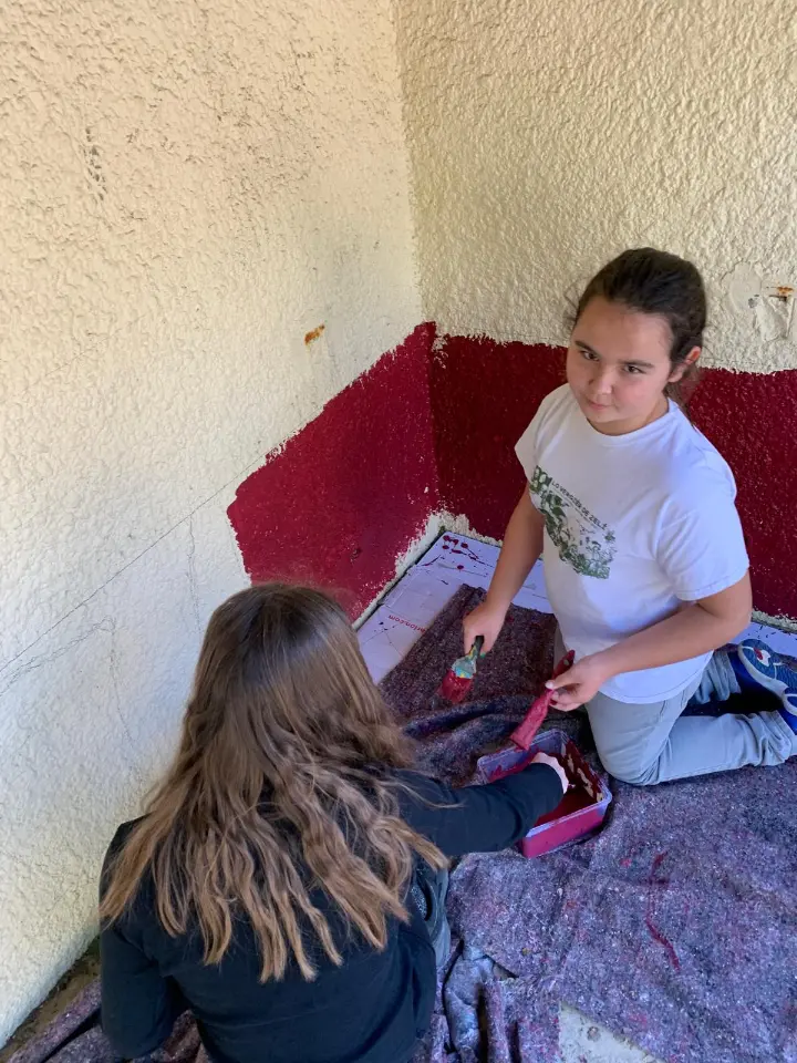 peinture des sous bassement par les enfants