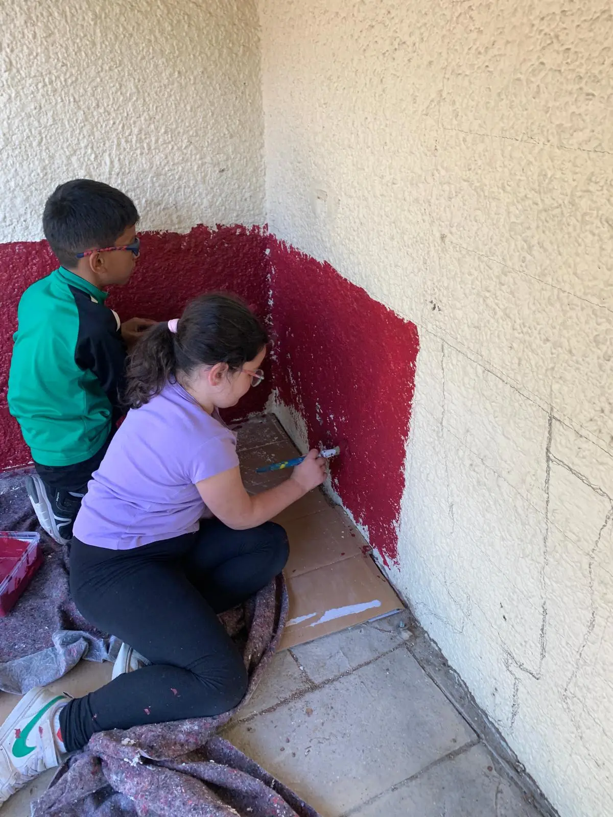 peinture des sous bassement par les enfants